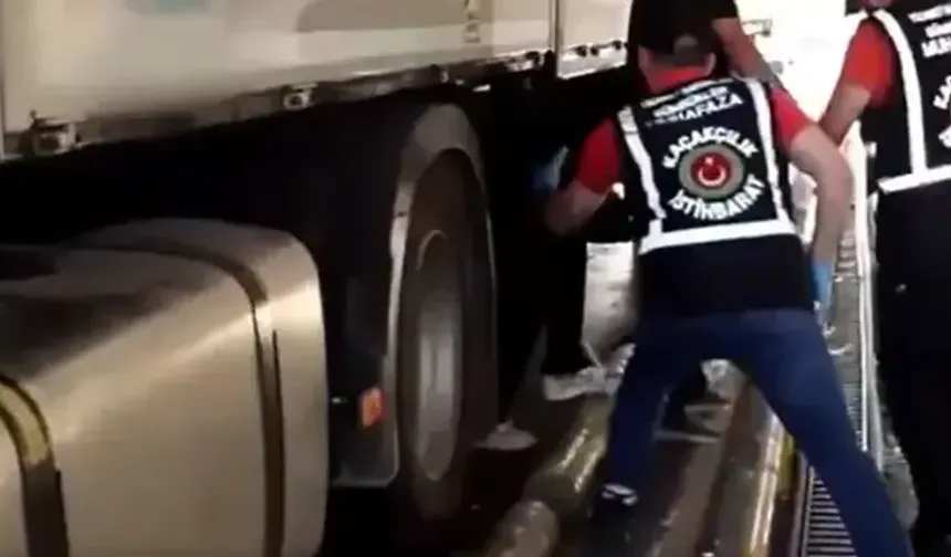 Arif Kocabıyık, Kapıkule'de TIR'ın altında gizlenirken yakalandı