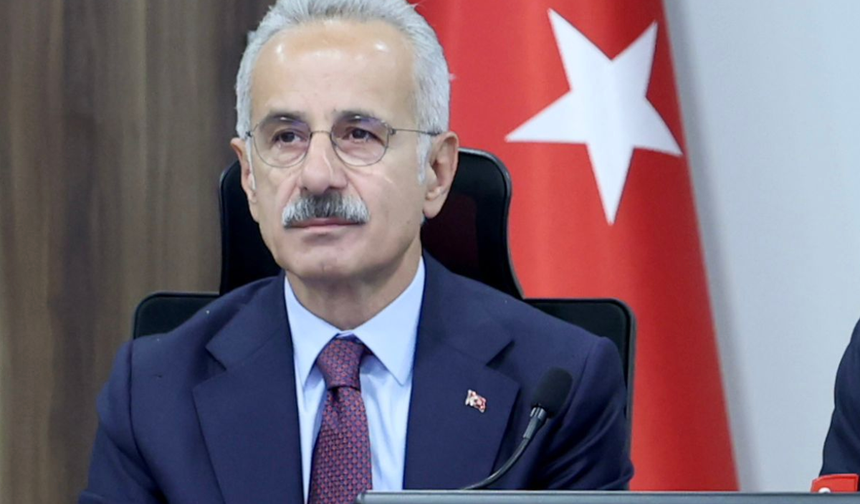 Bakan Uraloğlu: Türkiye küresel hava ulaşımında önemli merkezlerden biri oluyor