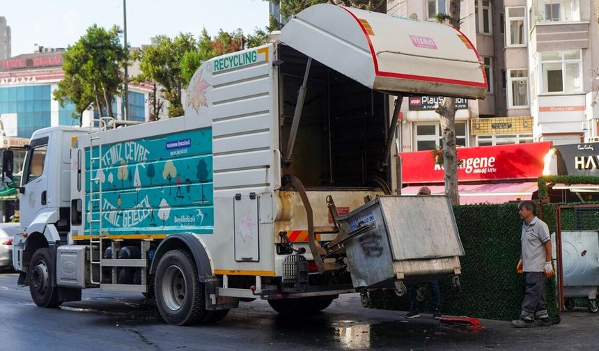 Beylikdüzü'nün tüm mahallelerinde kapsamlı temizlik çalışması