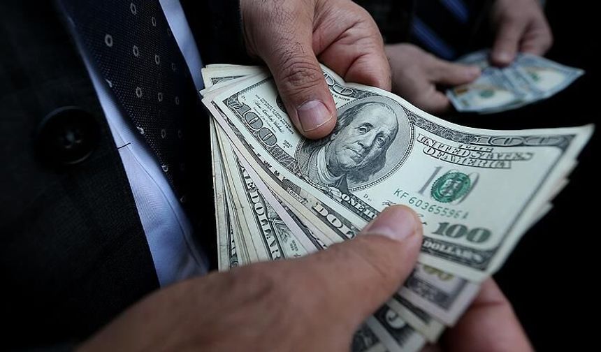 Brent petrolde 82,39 dolar, altında 4.500 dolar destek olarak öne çıkıyor