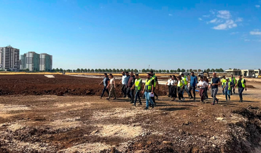 Bucak, Naturapark ve Mezopotamya Kent Parkı'ndaki çalışmaları inceledi
