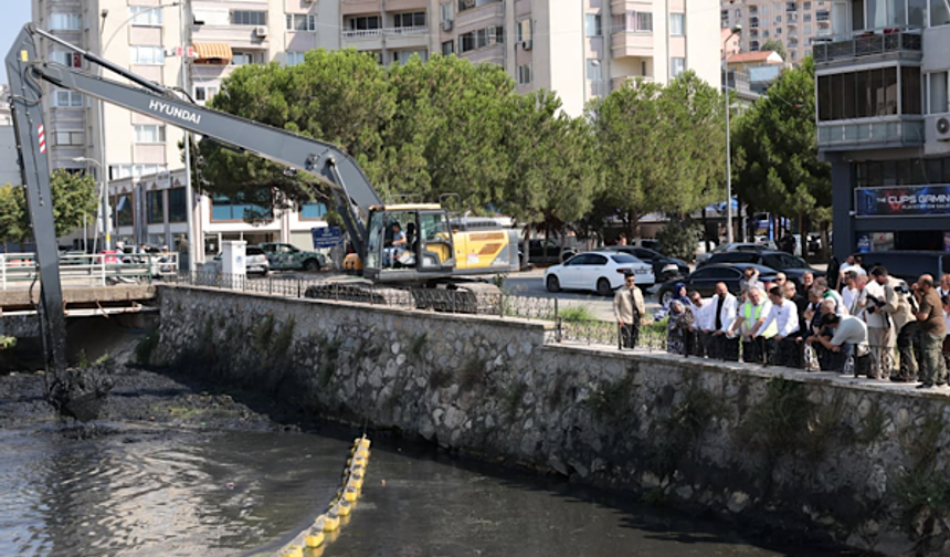 Bursa'da Karsak ve Çarşı derelerinde temizlik çalışması
