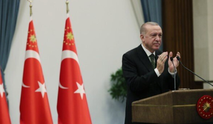 Erdoğan: Mevlid Kandili'nin tüm insanlık için hayırlara vesile olmasını niyaz ediyorum