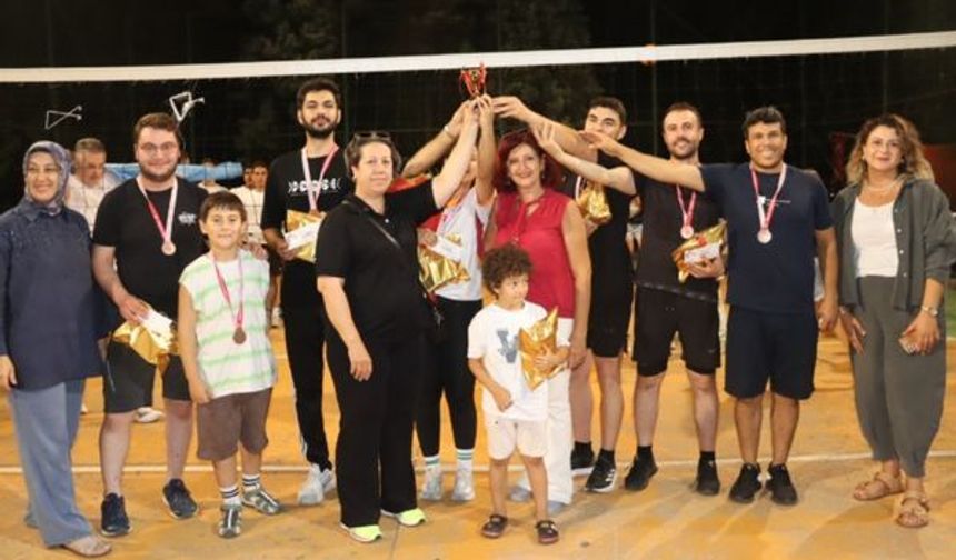 Fevzi Çakmak Mahallesi Voleybol Turnuvası sona erdi