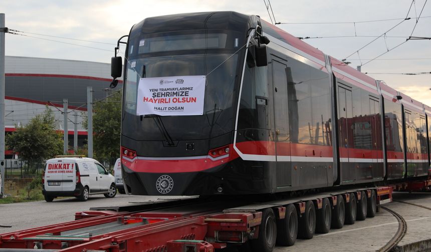 İkinci tramvay da Samsun'a ulaştı: Raylı sistem filosu 41 araca çıkacak