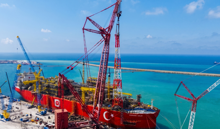 Osman Gazi'de alev kulesi montajı tamamlandı