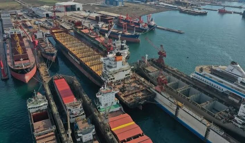 Özata Denizcilik'te bağımsız yönetim kurulu üyesi istifa etti