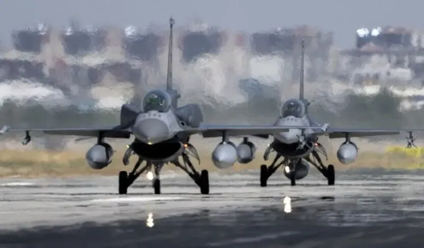 Türk F-16'ları Estonya'da NATO görevinde