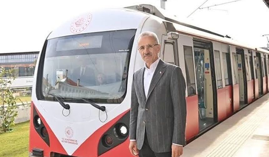 Uraloğlu: 30 Ağustos'ta Ankara, İstanbul ve İzmir'de raylı sistem hatları ücretsiz olacak