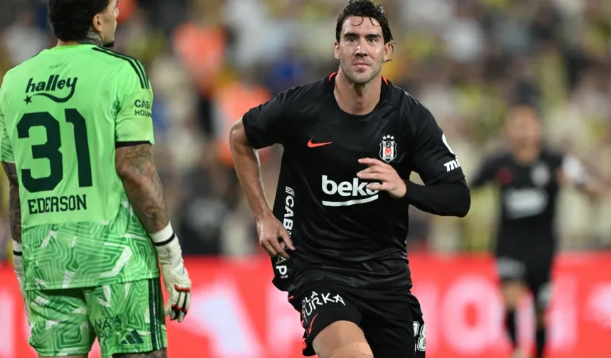 Beşiktaş derbide Fenerbahçe'yi 2-1 mağlup etti