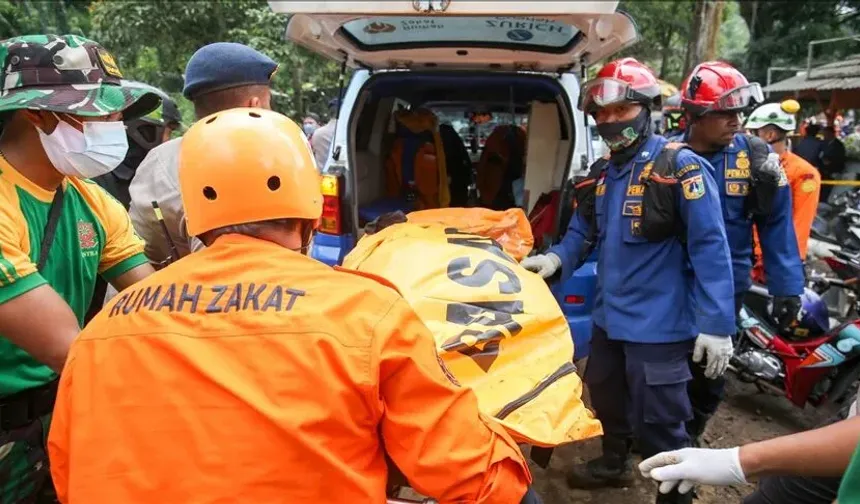 Endonezya'da deprem