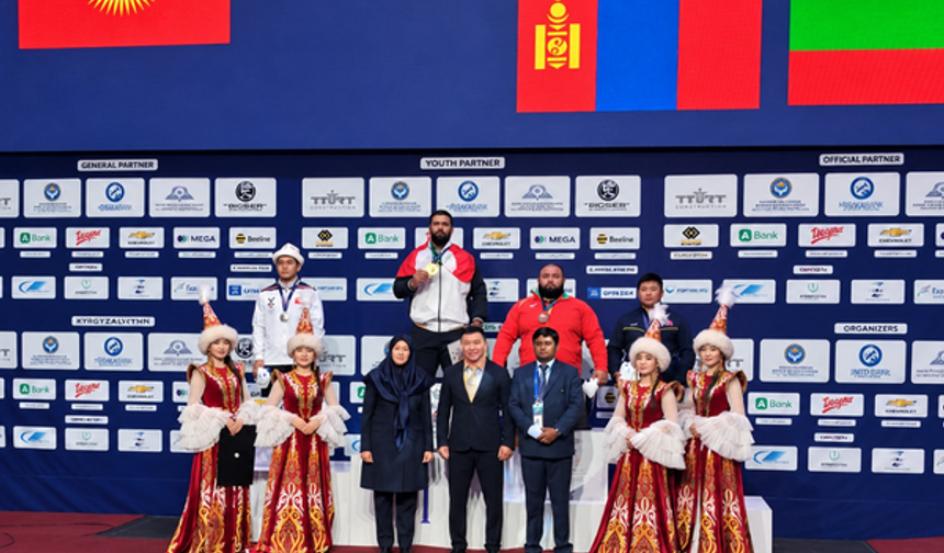Hüseyin, Dünya Göçebe Oyunları'nda iki bronz madalya kazandı