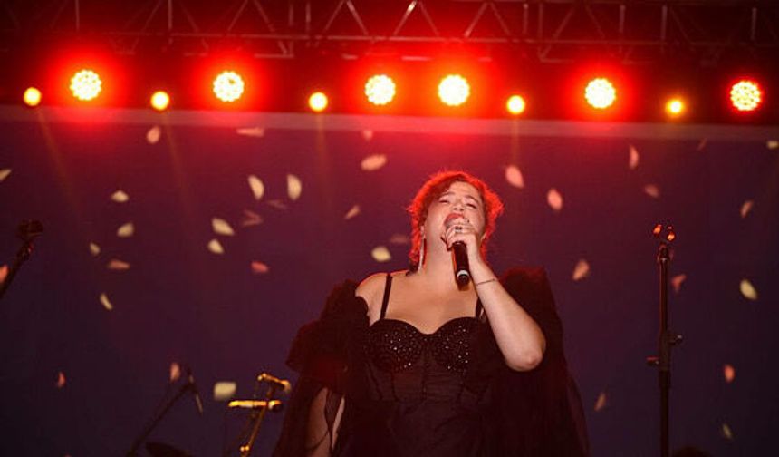 Kepez Kültür Festivali'nde 'O Ses Türkiye Yıldızlar Geçidi' konseri düzenlendi
