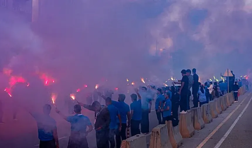 Konya’da Filistin Milli Takımı’na meşaleli karşılama