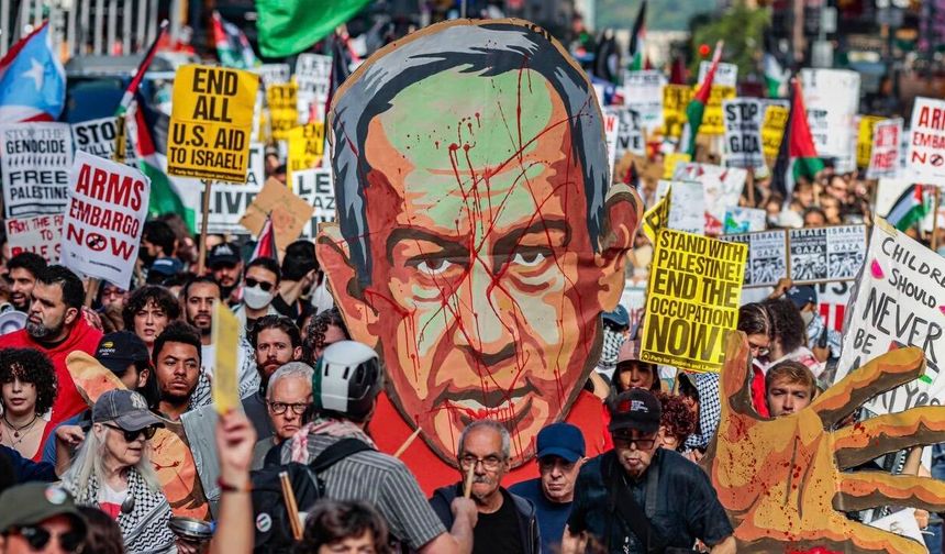 Manhatttan'da binlerce kişi Netanyahu'ya karşı yürüdü