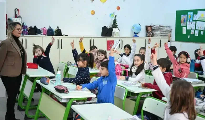 Türkiye, PISA 2025'te üç alanda da sıralamasını yükseltti