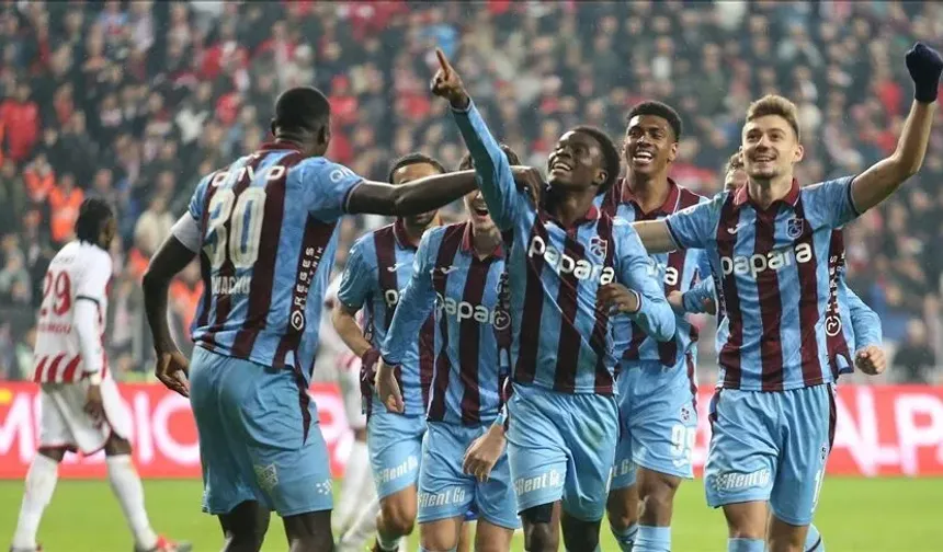 Karadeniz Derbisinde Fırtına Esti! Trabzonspor Samsun'da 3 Golle Şov Yaptı