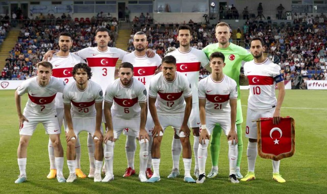 A Milli Futbol Takimi Isin Detayi