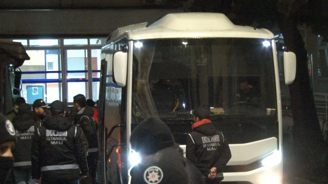 Besiktas Belediye Baskani Riza Akpolat Adliyeye Sevk Edildi