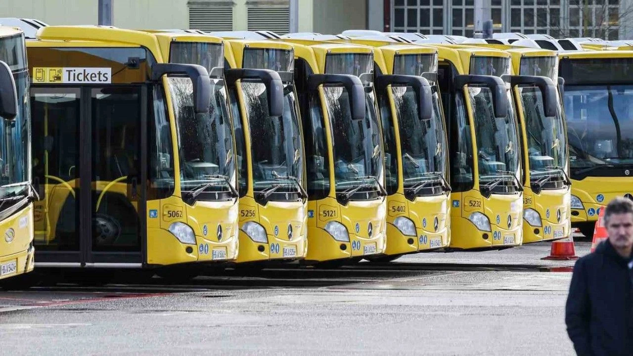 Almanyanin 6 Eyaletinde Toplu Tasima Grevleri Basladi