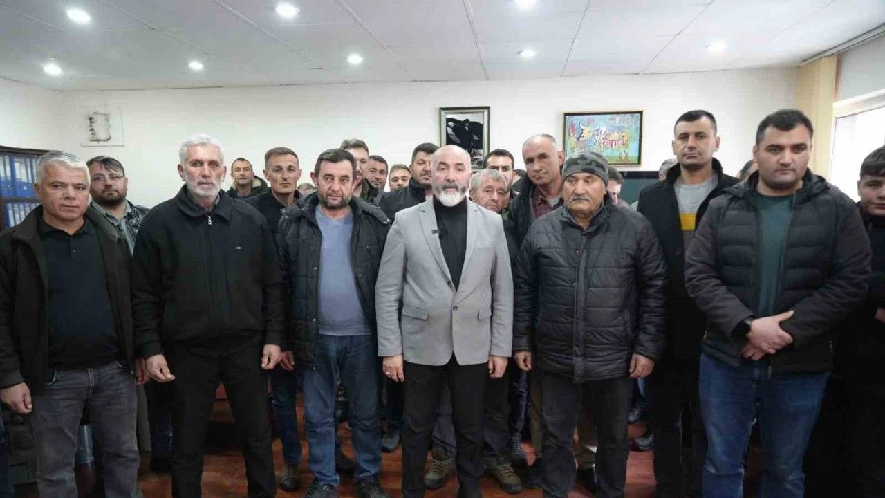 Nigdeli Sut Ureticilerinden Marketler Ve Sanayicilere Fiyat Tepkisi