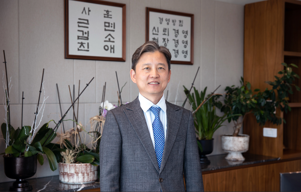 Alex Kim Isindetayi