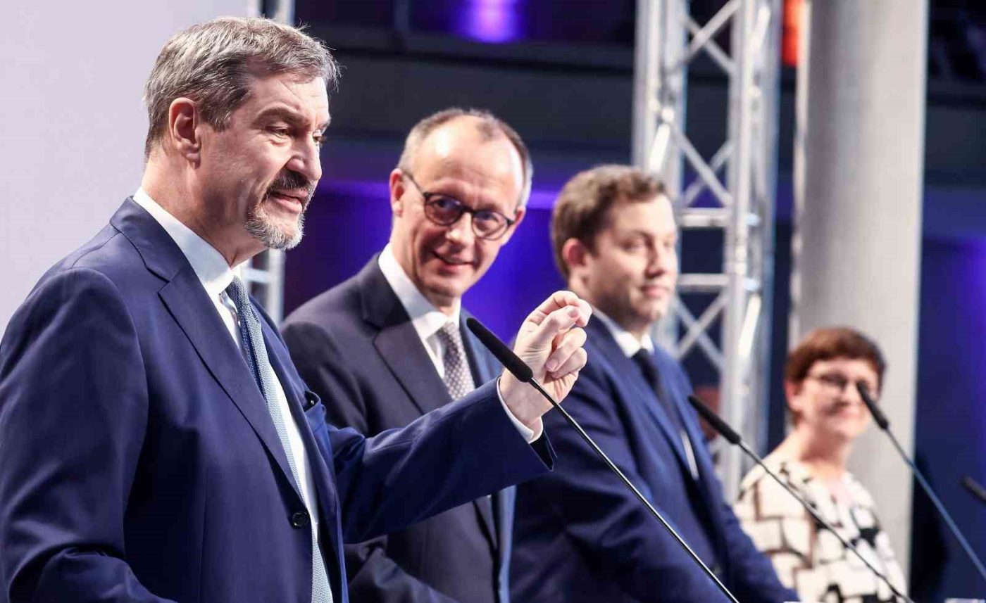 Almanyada Cducsu Ile Spd Koalisyon Hukumeti Konusunda Anlasti Ead94F5