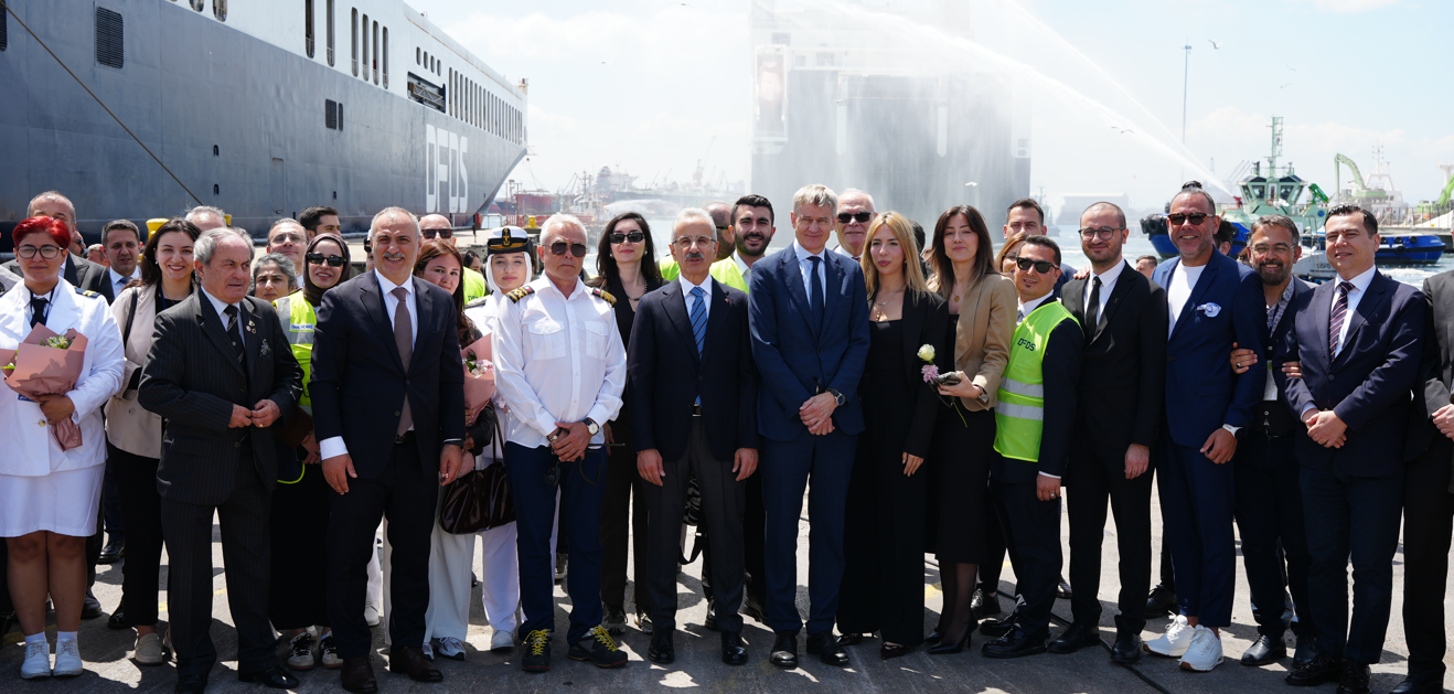 T.c. Ulaştırma Ve Altyapı Bakanı Abdulkadir Uraloğlu Isindetayi-1