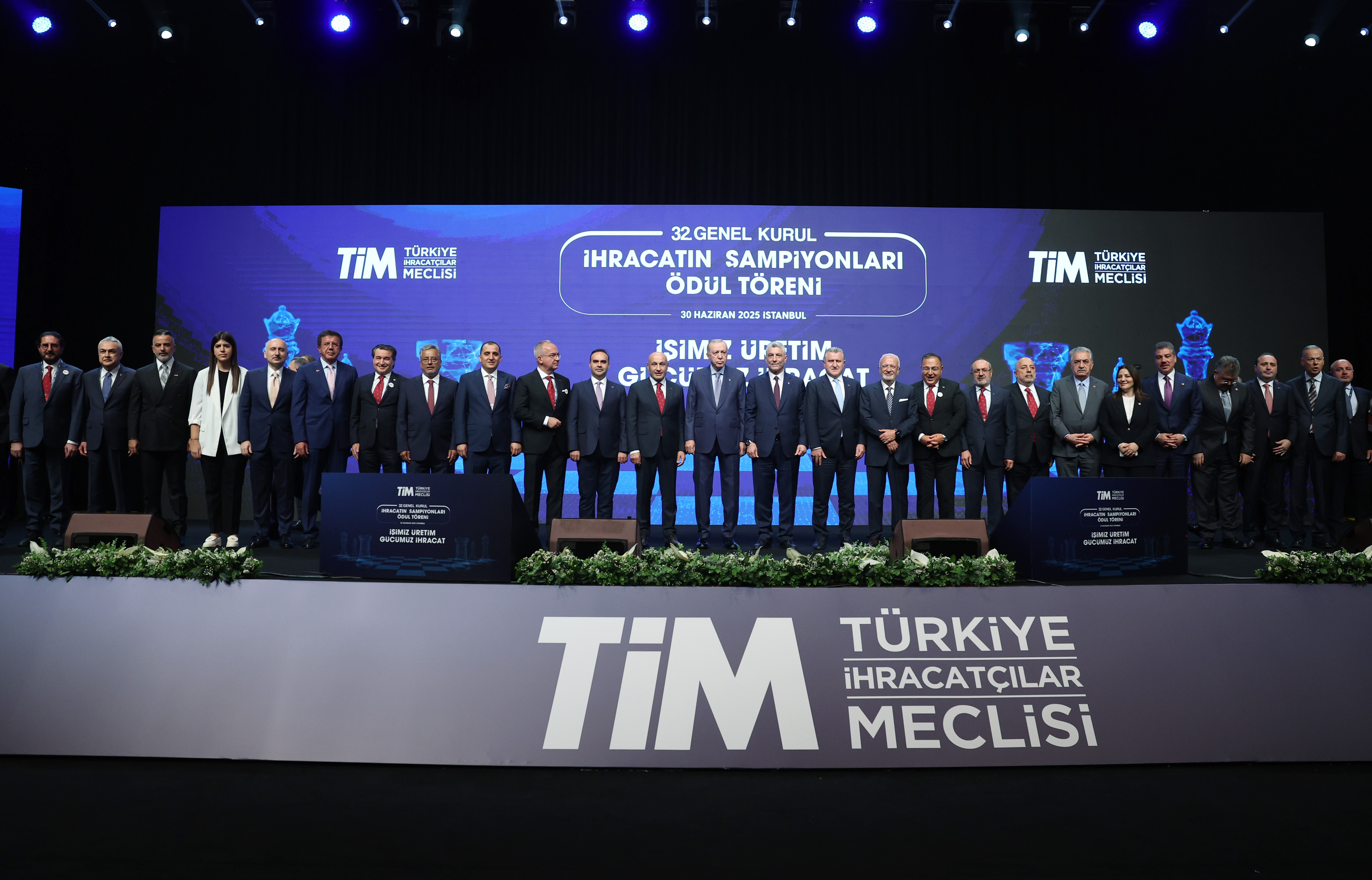 Gus O I8 F X M A A Emp4