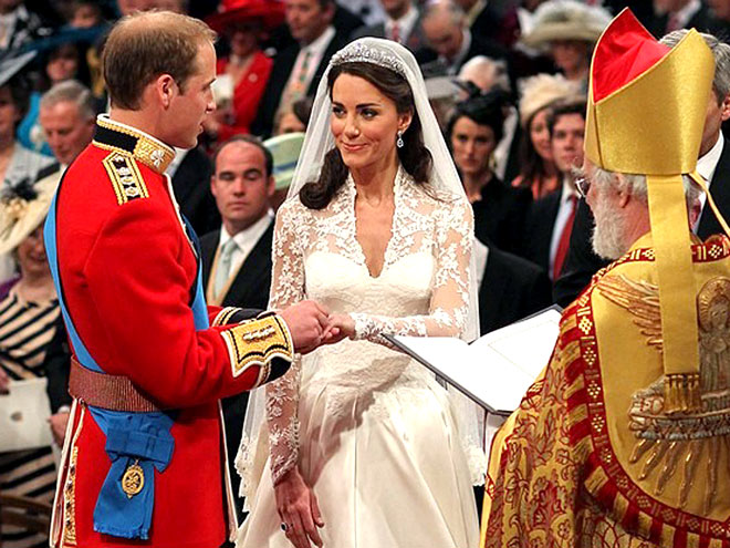 Kate Middleton Kiss Prince William Wedding A P