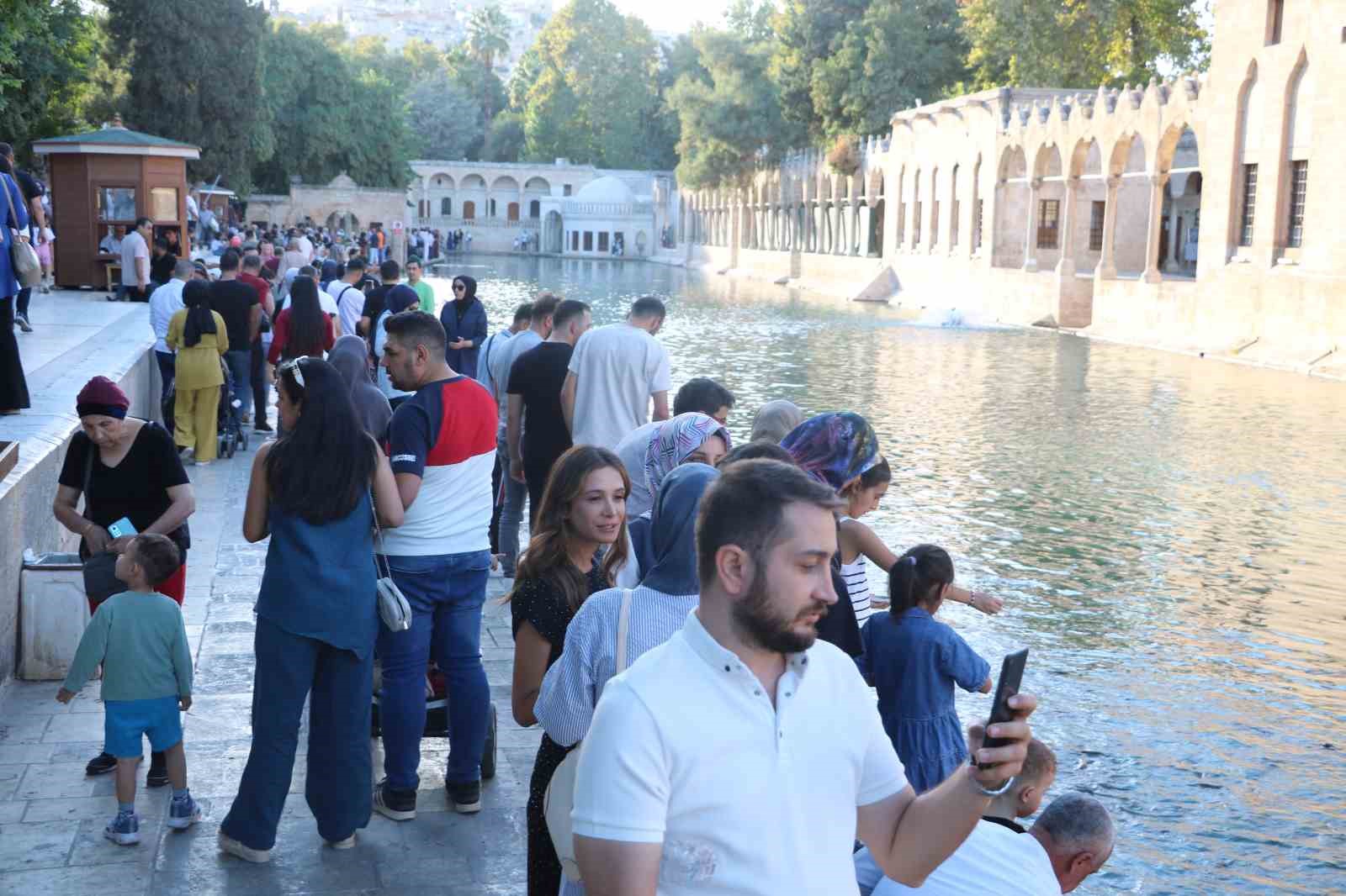 Balıklıgöl’de Sonbahar Yoğunluğu Isindetayi Haber