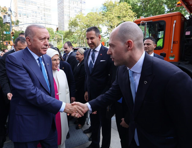 Hedef 100 Milyar Dolar Isindetayi Finans Banka