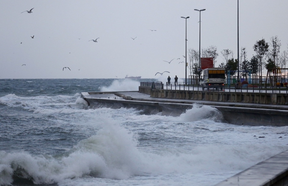 Akom’dan Pazartesi̇ Uyarisi Haber Isindetayi