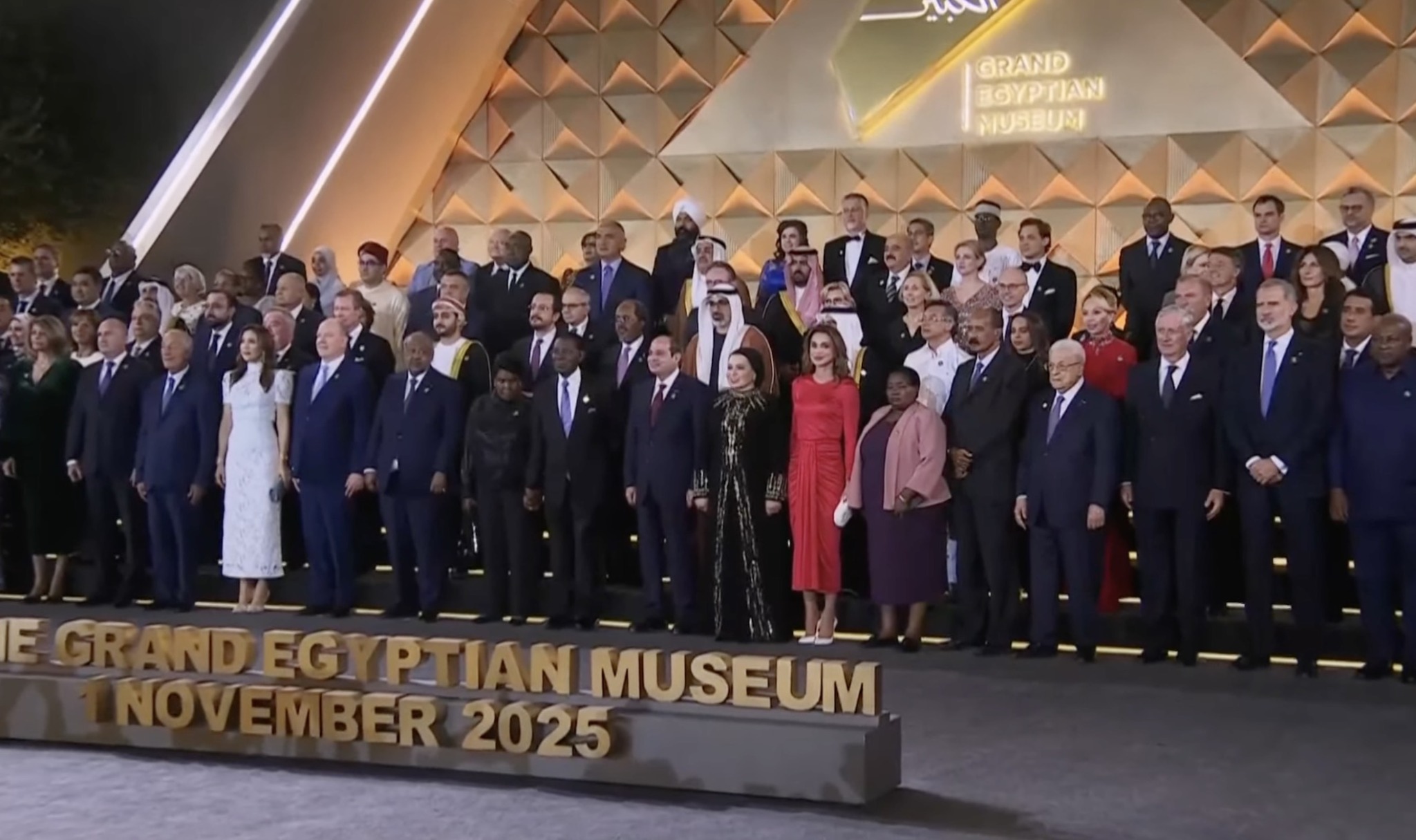 Historic Opening In Egypt The Fourth Pyramid Grand Egyptian Museum Opens To Visitors Isindetayi Mısır