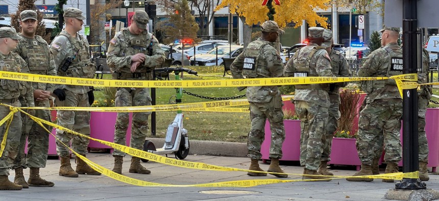Son Daki̇ka; Beyaz Saray Yakınlarında Silahlı Saldırı 2 Ulusal Muhafız Vuruldu Haber İsi̇ndetayi̇