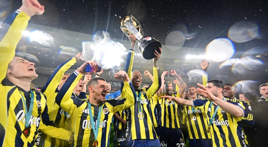 Fenerbahçe, Kupayı Kaldırdı Haber Spor Isindetayi