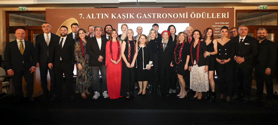 Saraydan Çarşıya, Gaziantep’ten İstanbul’a Kırk Kat Baklava Tarihi’ne Altın Kaşık Ödülü! Haber Isindetayi.com