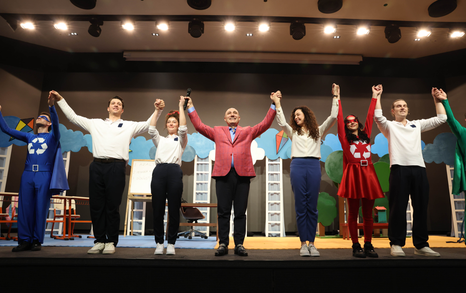 Halkbank Çocuk Tiyatrosu “Süper Kahramanlar Dünyamızı Koruyoruz!” Oyunu Seyircisiyle Buluşuyor Haber Isindetayi