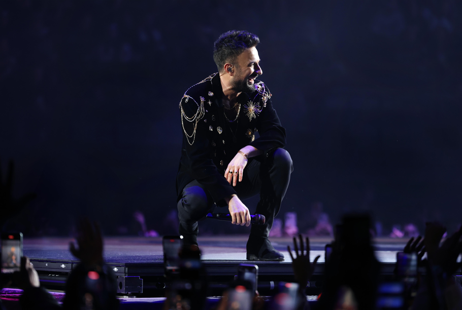 Megastar Tarkan Turnede Sona Yaklaşiliyor 9 Günde 50 Bi̇n Seveni̇yle Buluştu Magazin Haber Isindetayi