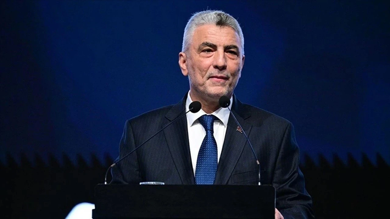 Bakan Bolat: "22 Mayıs tarihinde 2,4 milyar dolar ile günlük ihracatta tüm zamanların en yüksek değeri gerçekleşmiştir."