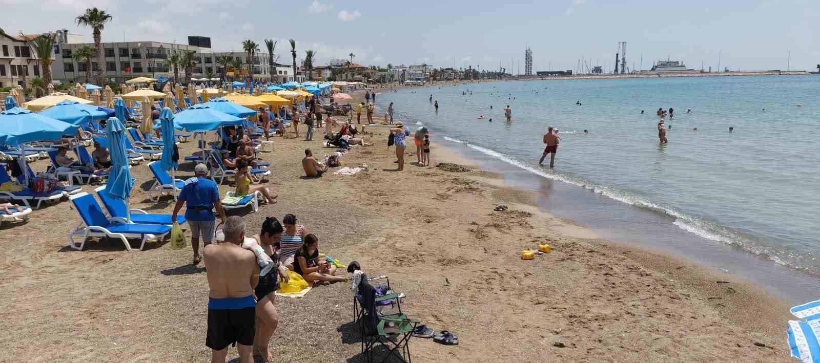 Mersin’de deniz sezonu başladı: Rus uçuşlarının iptali bölge turizmini etkiledi