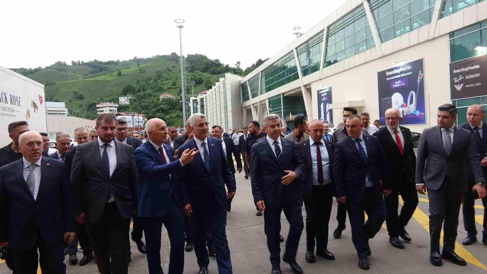 Bakan Bolat Sarp Gümrük Kapısı Sadece Gürcistan’a Değil, Bütün Asya Ülkelerine Açılan Stratejik Bir Geçiş Koridorudur Haber Isindetayi