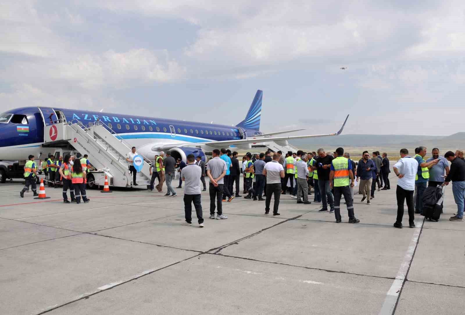 Bakü Kars Direkt Uçak Seferleri Başladı Isindetayi Haber