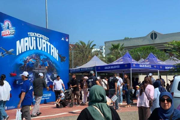 Gölcük Belediyesi'nden TEKNOFEST Mavi Vatan'a destek