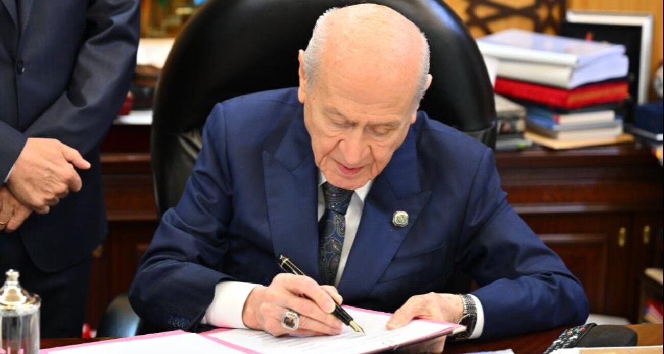 MHP Genel Başkanı Bahçeli: "(Çerçeve yasa) Bu imzayla bin yıllık kardeşliğimiz bir kez daha tescillenmiştir"