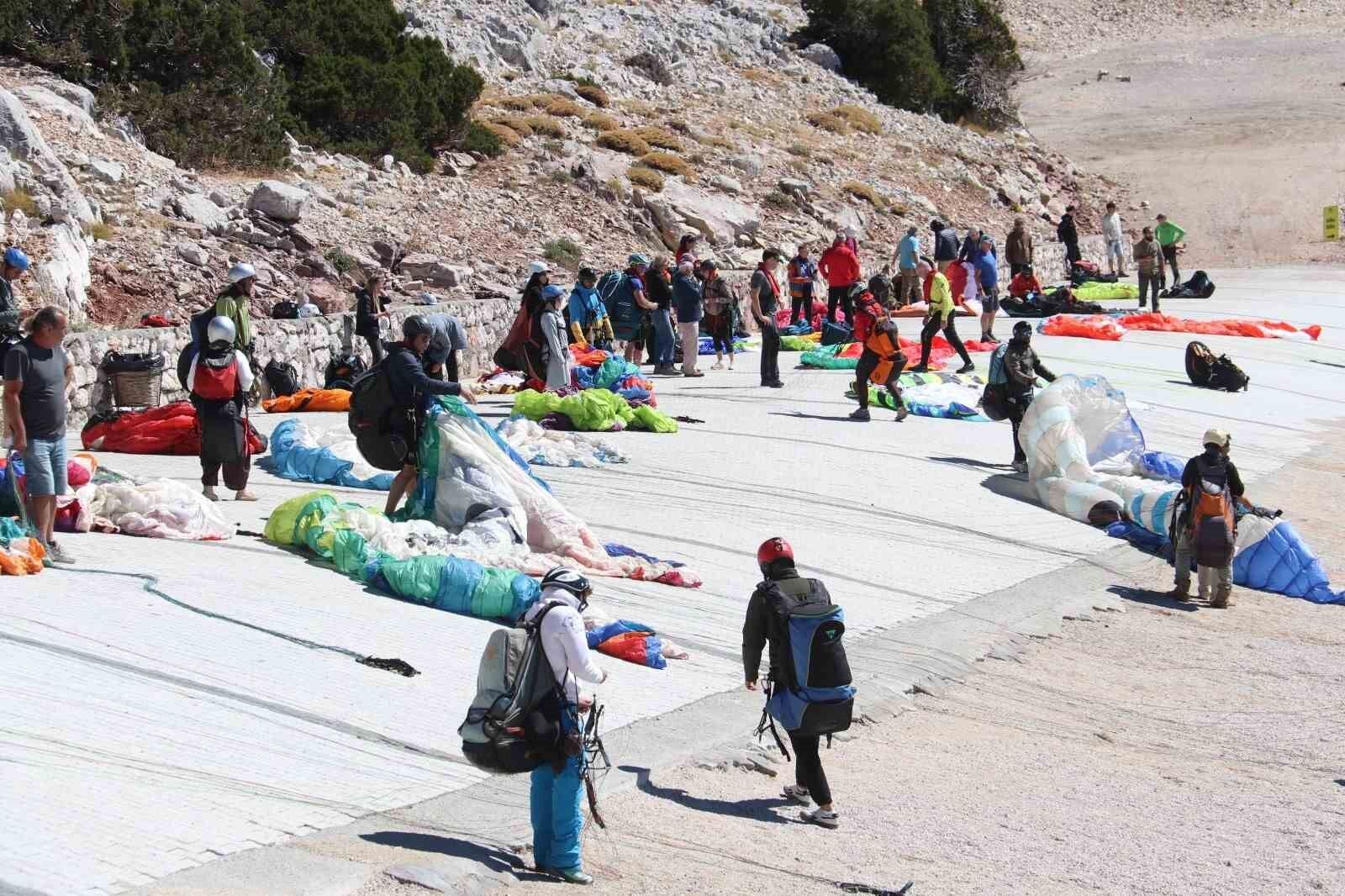 Fethiye’de Gökyüzünde Her 3 Kişiden Biri Çinli Haber Isindetayi