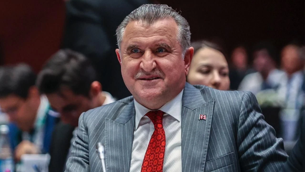 Gençlik Ve Spor Bakanı Osman Aşkın Bak Haber Isindetayi