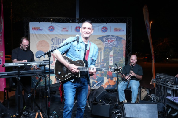 Maltepe'de güz konserleri Süreyya Plajı'nda devam ediyor