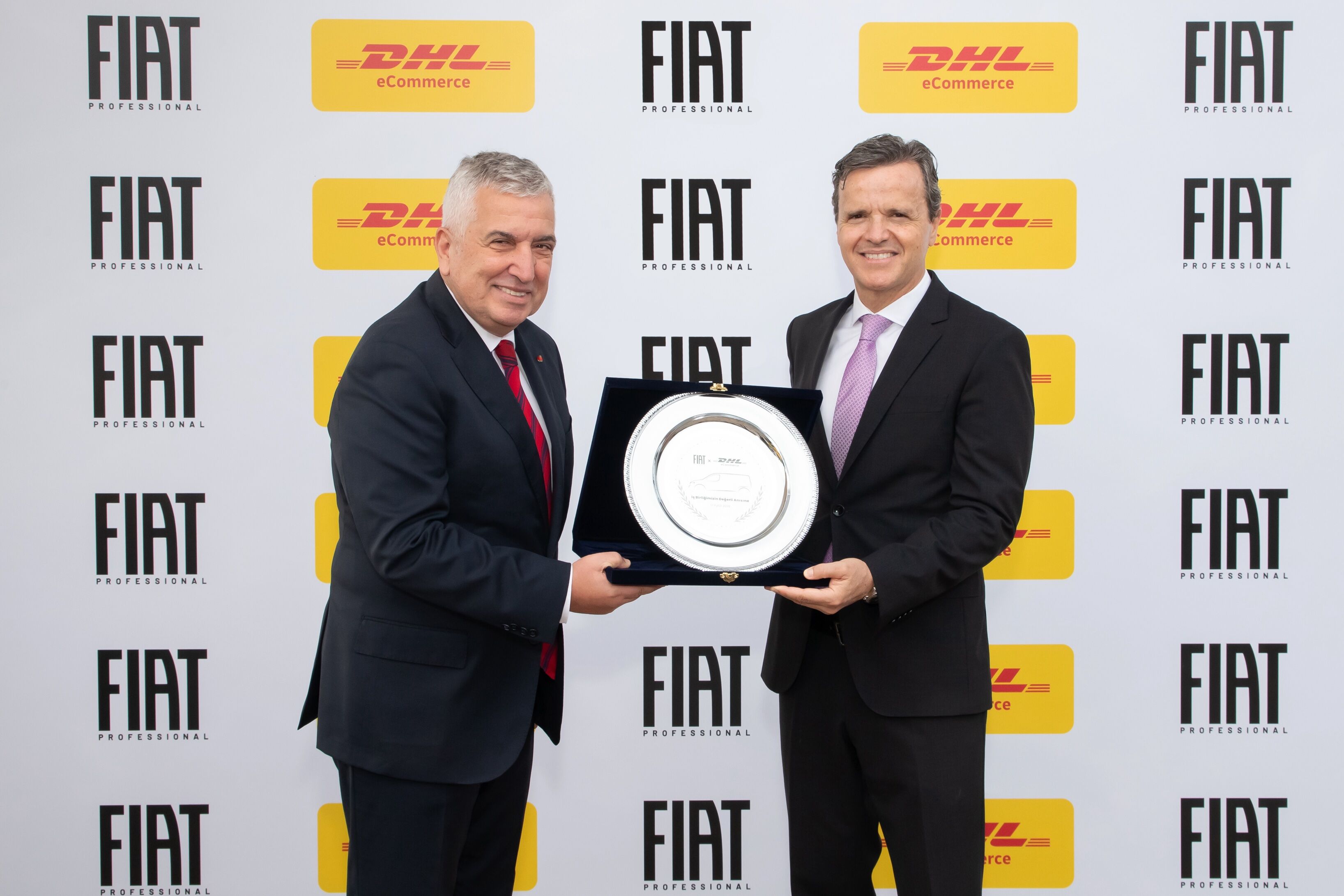 Tofaş Ceo’su Cengiz Eroldu Dhl Ecommerce Ceo’su Pablo Ciano Isindetayi